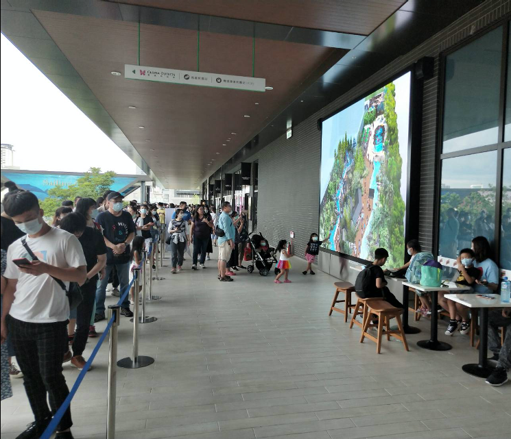 【桃園青埔新光影城 】國泰置地廣場 新光影城 戶外廊道-0-電視牆